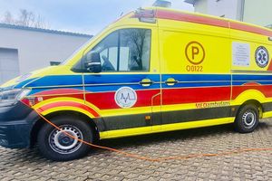 Karetka pogotowia ratunkowego.